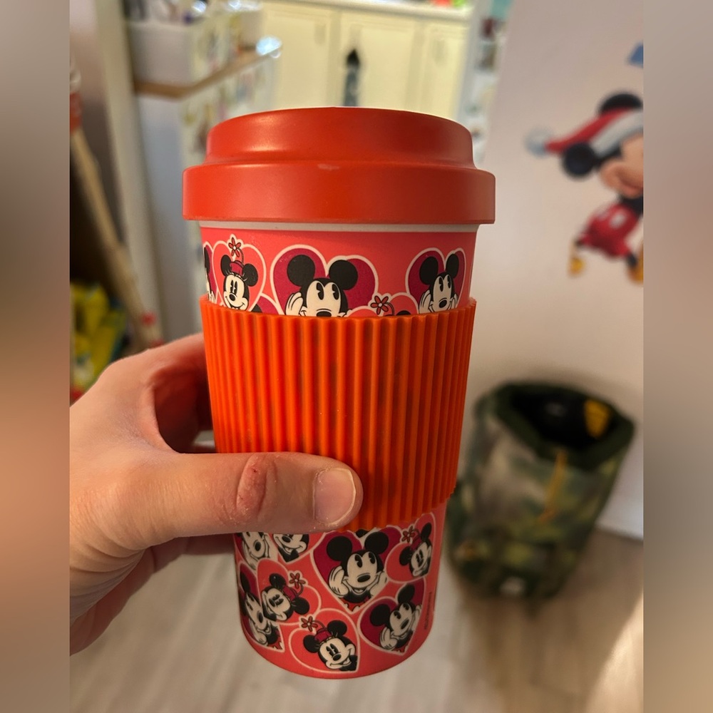Disney Mickey and Minnie valentine tumbler EUC